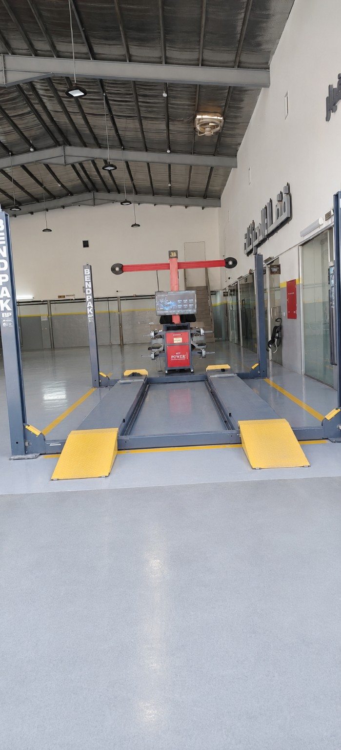 Mechanics and quick services - Photo 12